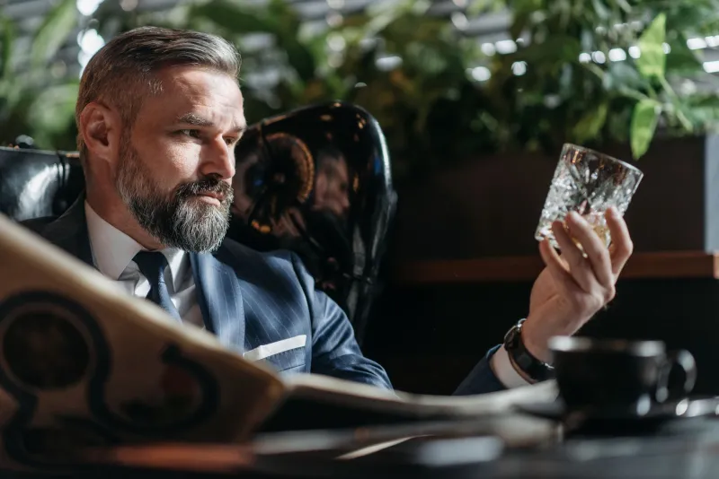 The Magnetism Principle: Why the Most Memorable Members Never Chase Attention — They Earn It